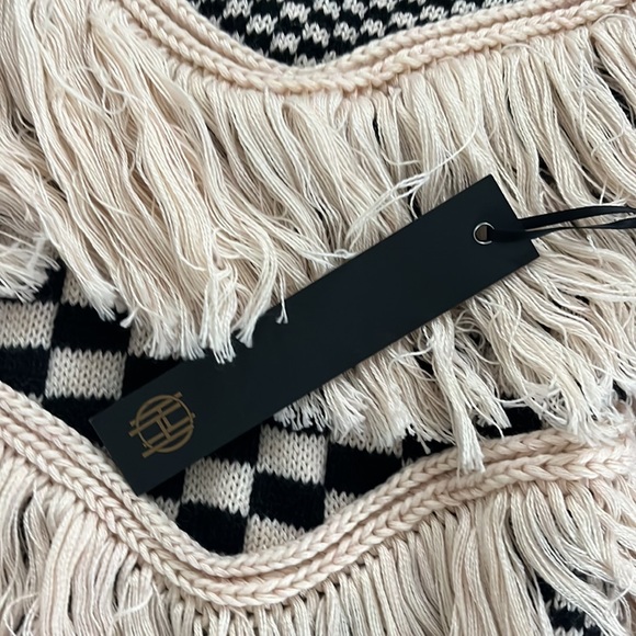 House of Harlow X Revolve One Sleeved Sweater - Picture 2 of 3